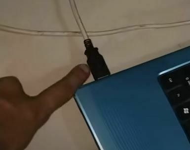 Hubungkan Port USB