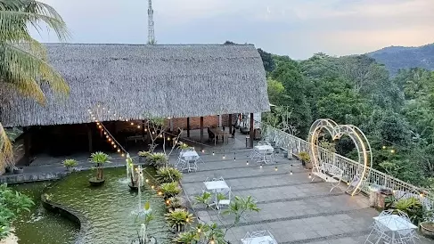 Waroeng Gumati Cafe & Resto, Tempat Nongkrong di Bogor yang murah dan view bagus