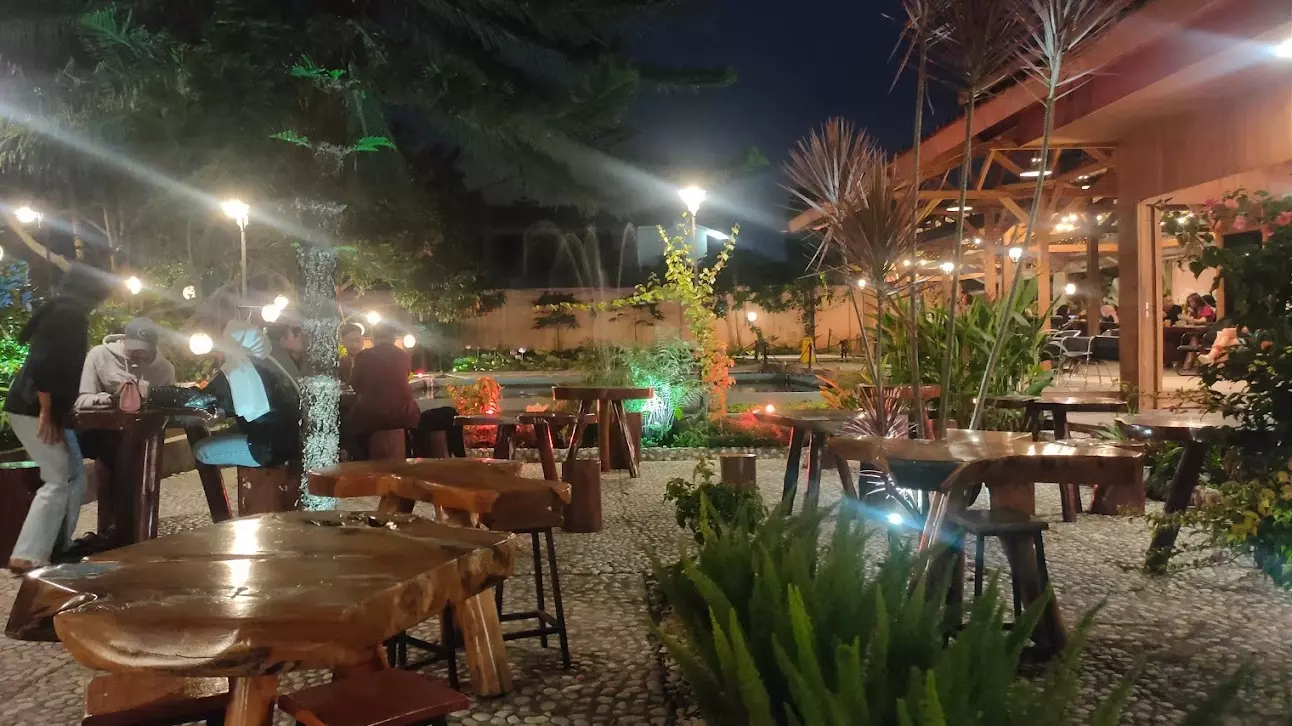 150 Coffee and Garden, tempat nongkrong di bandung malam hari
