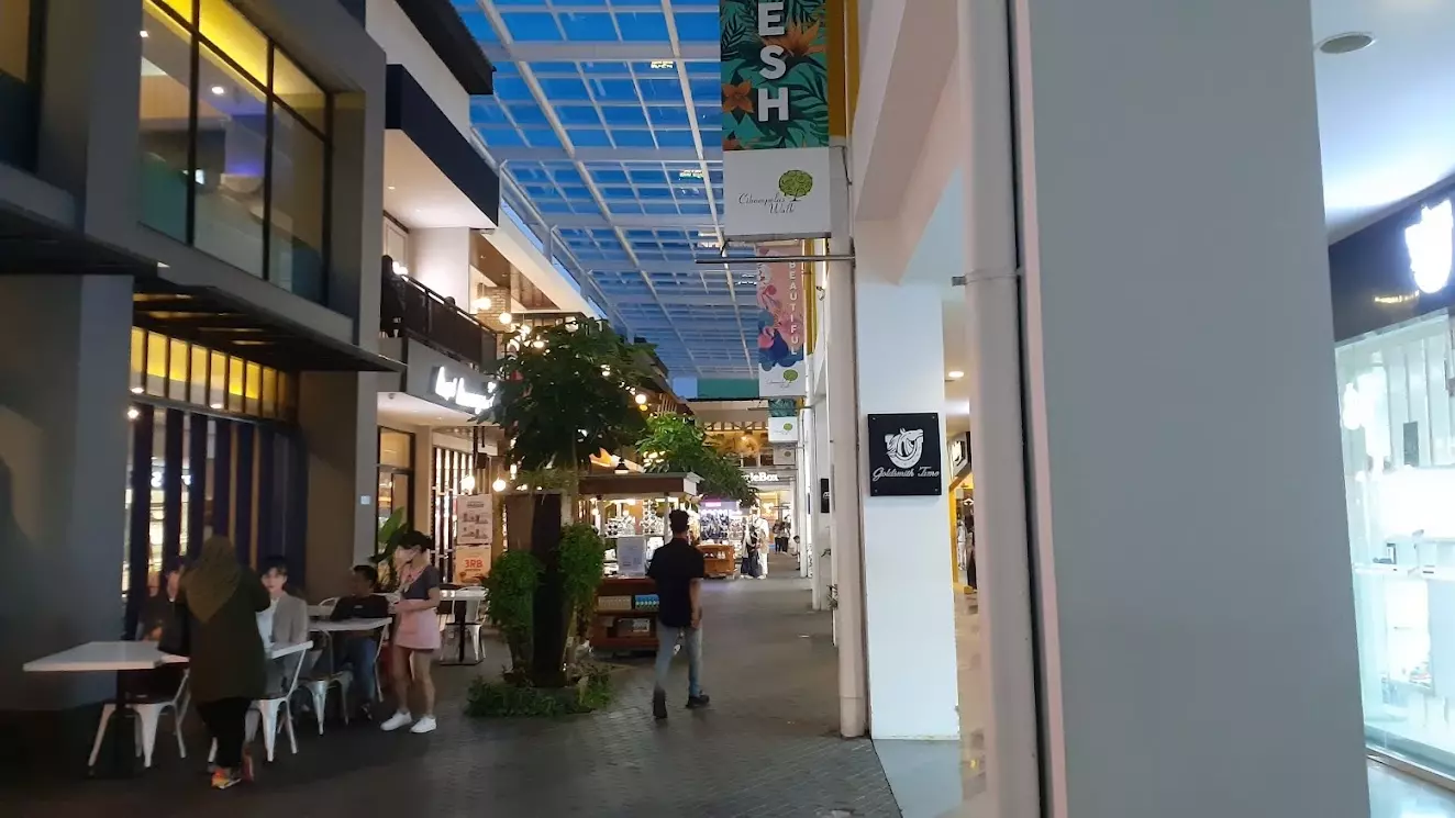Cihampelas Walk (Ciwalk)