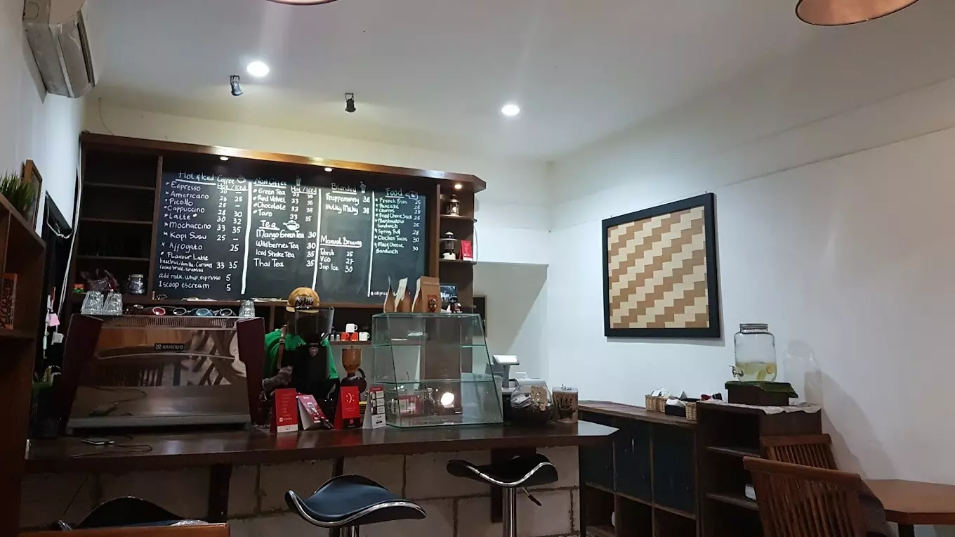 Hegemony Coffee and Eatery, tempat nongkrong di jakarta timur yang buka 24 jam