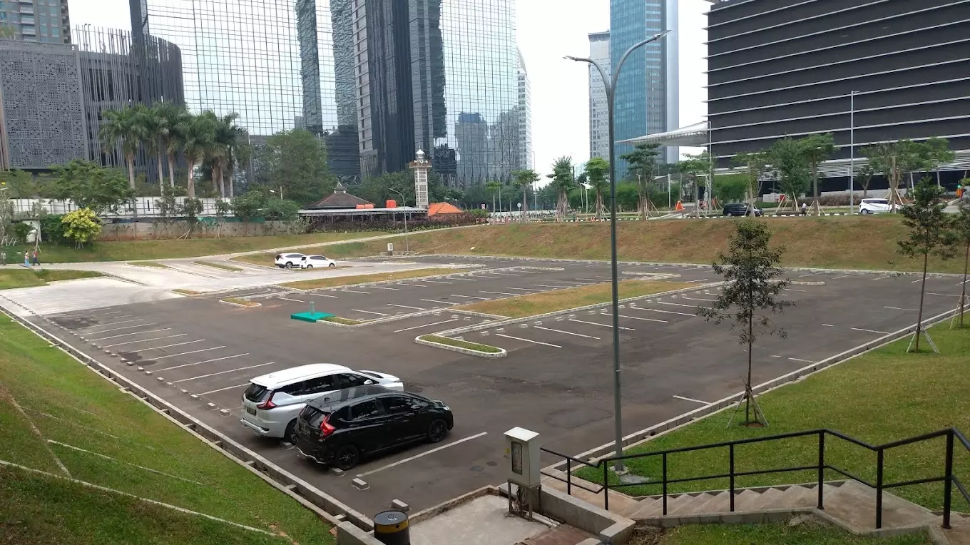 Lot 17 Parking Lot