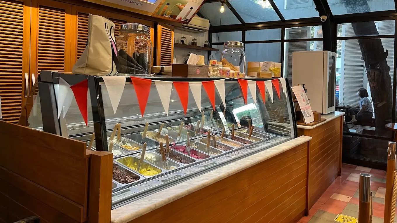 Shophaus Menteng, tempat nongkrong di jakarta pusat yang hits abis