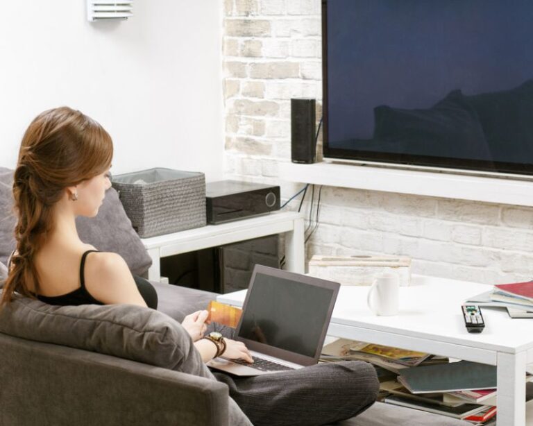 Cara menyambungkan laptop ke TV