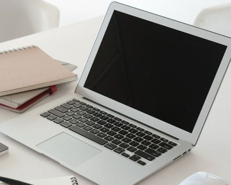 laptop lenovo black screen